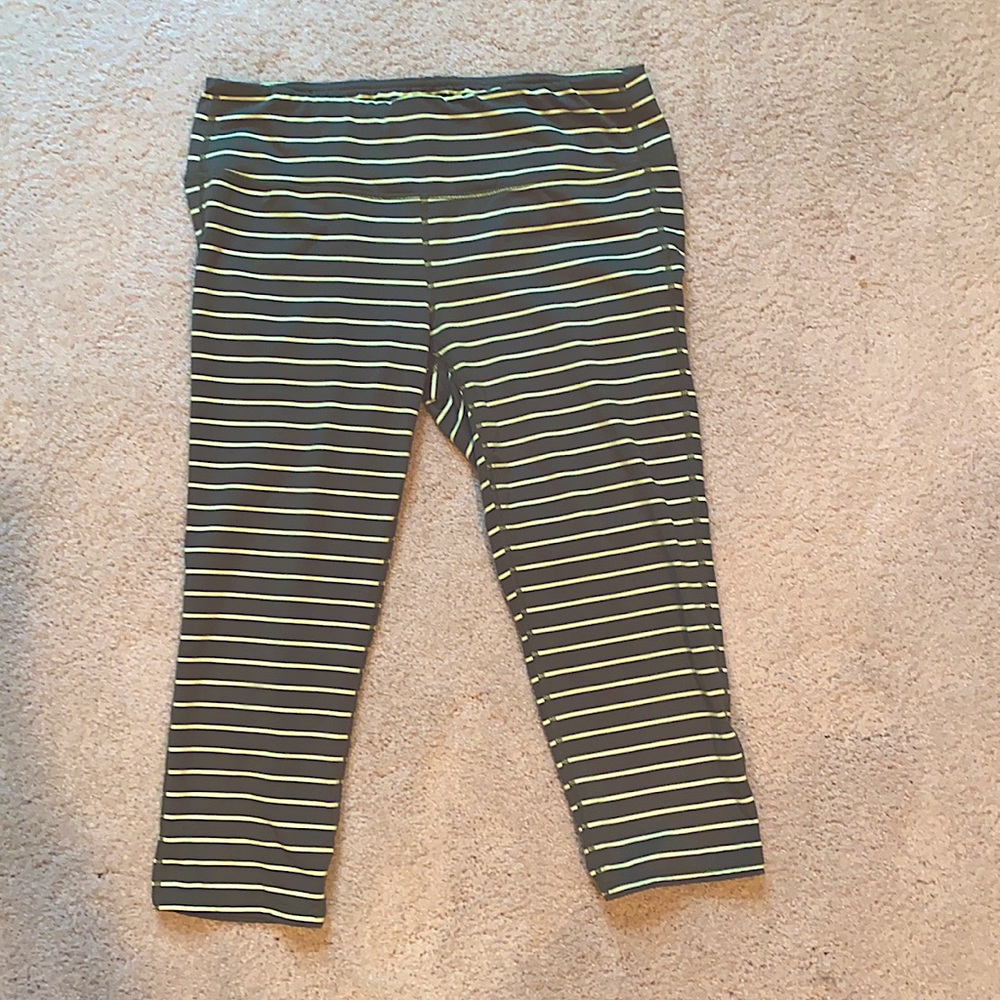 Good condition, super comfy and cute.